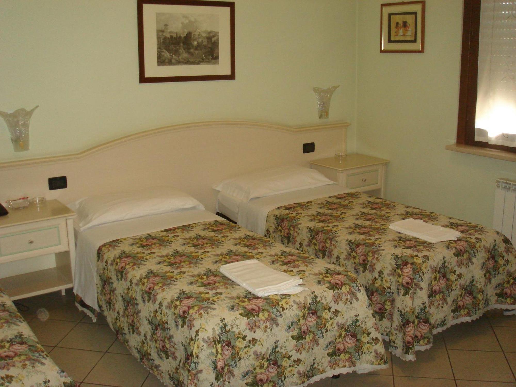 Albergo Il Gufo Parme Chambre photo